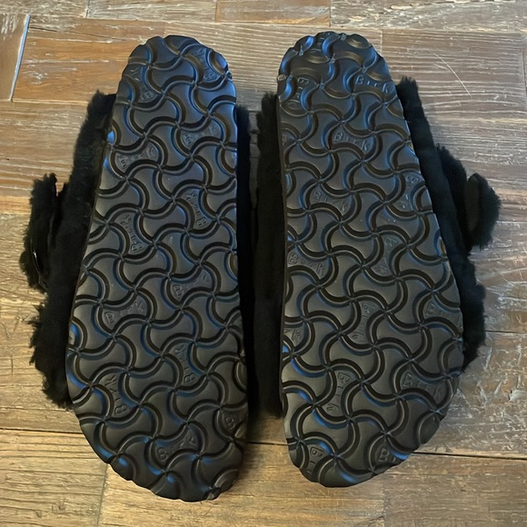 Birkenstock Arizona Genuine Shearling Sandals🖤 - Picture 12 of 12